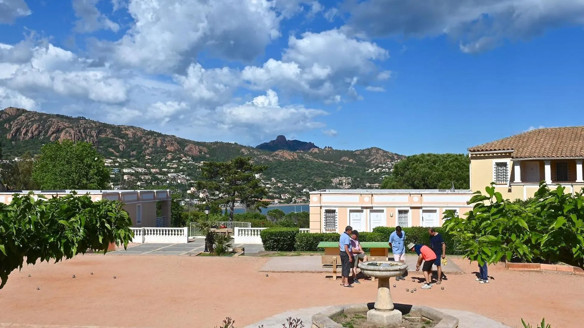 Apartment Village Cap Esterel - L'Esquinade-1 By Interhome Saint-Raphael  France