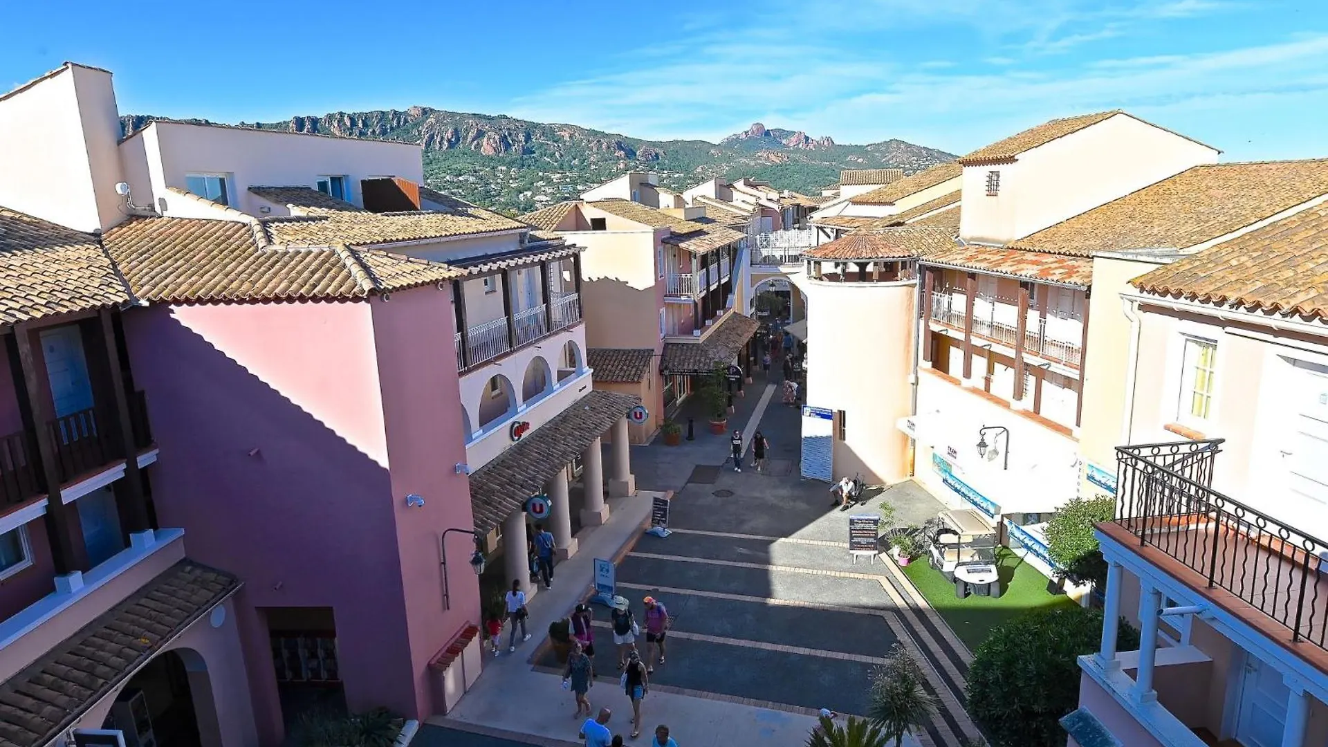 Apartment Village Cap Esterel - L'Esquinade-1 By Interhome Saint-Raphael