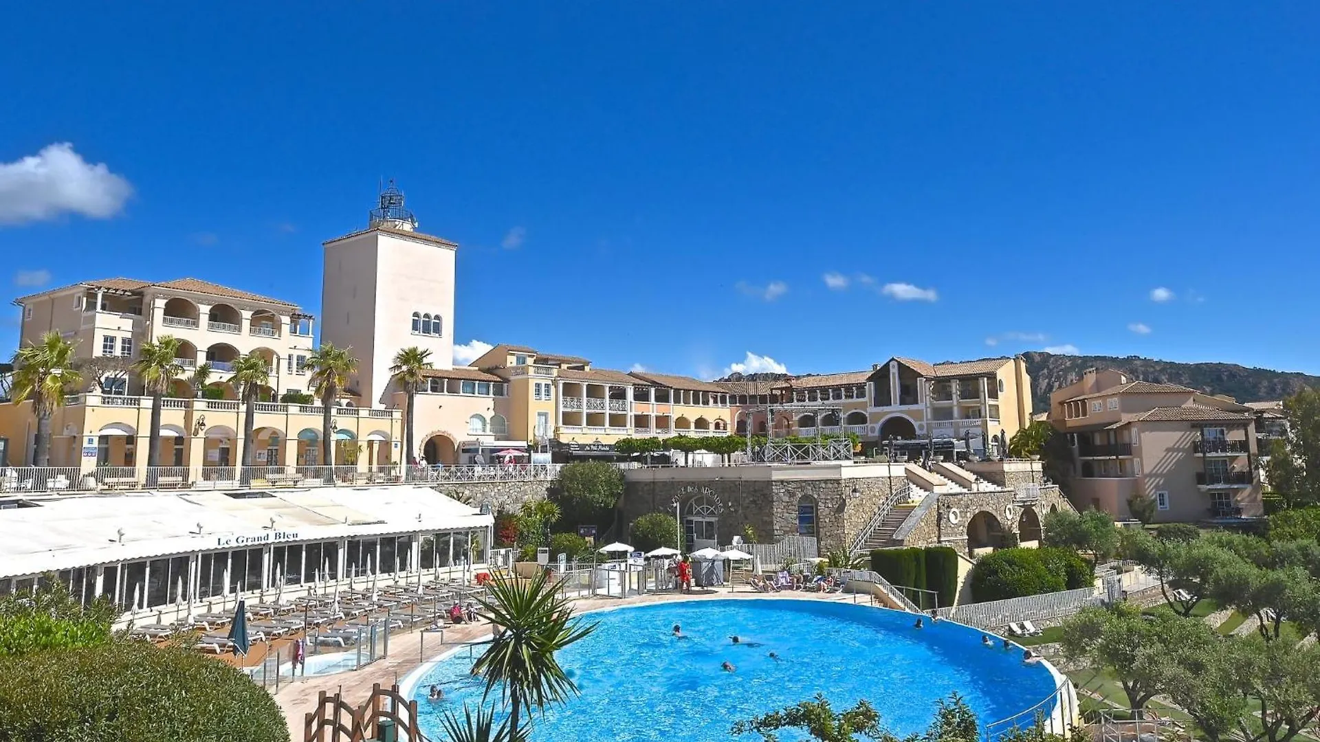 Apartment Village Cap Esterel - L'Esquinade-1 By Interhome Saint-Raphael